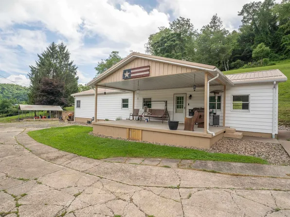 77 Gladstone Dr, Clarksburg, WV 26301