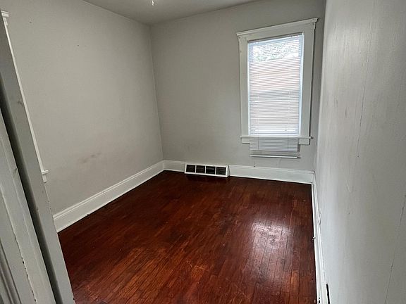 5th image of 3229 W 32nd St Unit 2