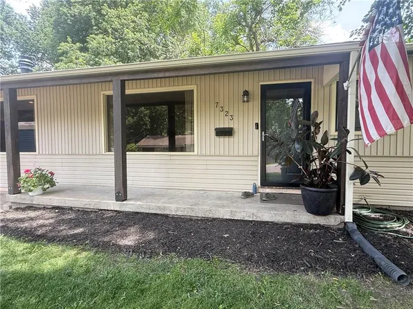 7323 Outlook St, Overland Park, KS 66204