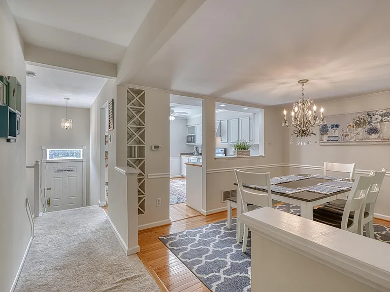 18 Collis Ct — Photo 8