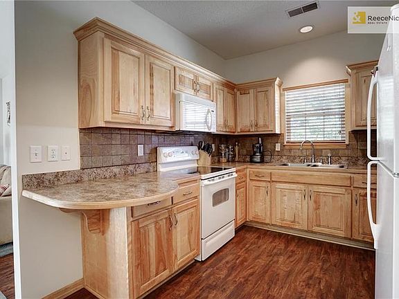 3rd image of 2124 N 114th Ter