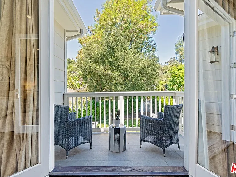 14917 Valley Vista Blvd — Photo 22