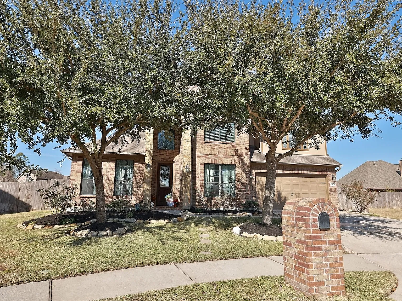 4 bed, 2.5 bath, 3208 sqft, $3,500 — Photo 4