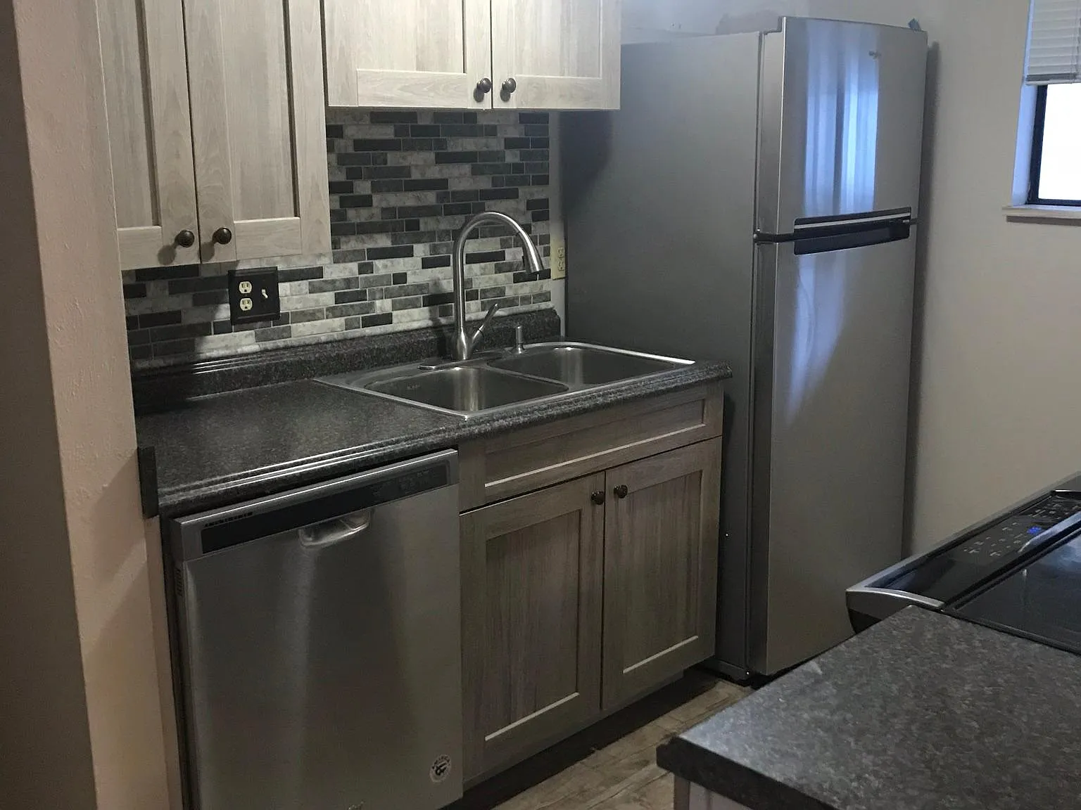 1903 Clear Creek Dr — Photo 1