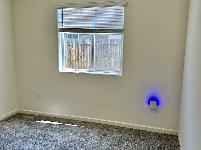 677 Country Pl — Photo 24