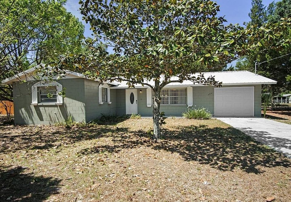 1st image of 704 Hickory Ave