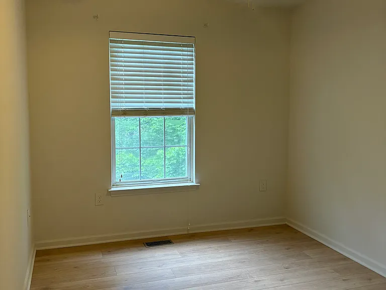 610 Brentwood Ct — Photo 27