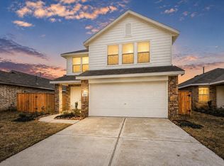9123 Estes Lakes Dr, Baytown, TX 77521