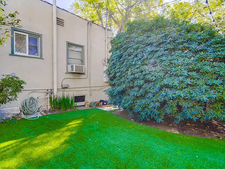 1021 N Havenhurst Dr — Photo 19