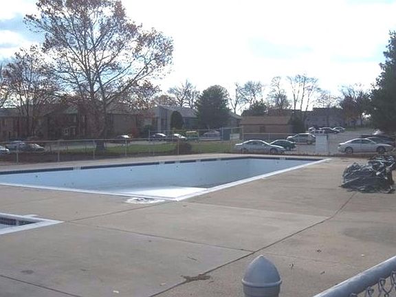 2nd image of 5200 Hilltop Dr Unit 512