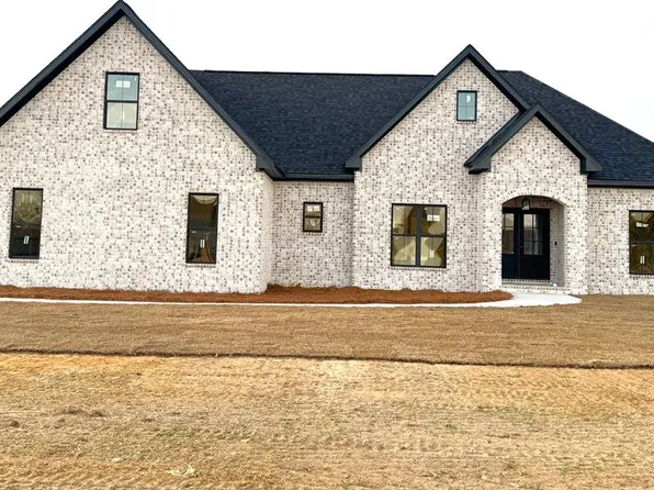 780 County Road 9, Headland, AL 36345