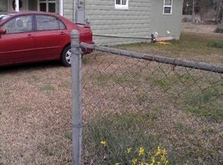 206 E Oak Park Ave, Lyons, GA 30436