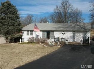 607 Connie Ln, Ballwin, MO 63021