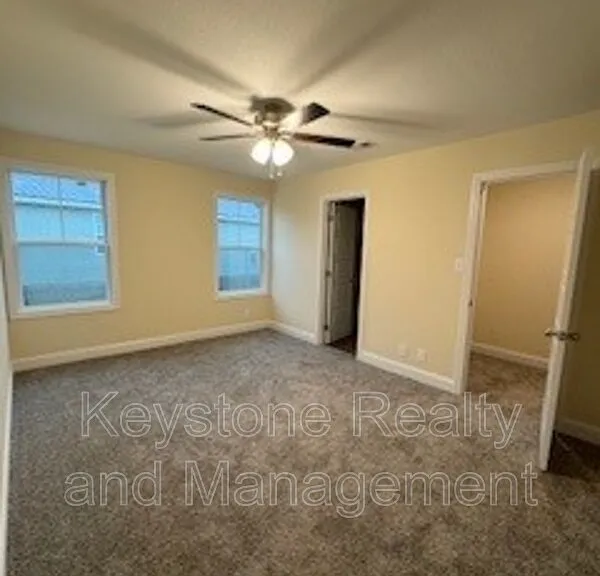 304 Jennifer St #40 — Photo 5