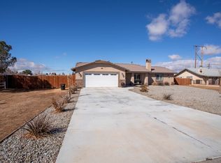 10872 Kiavan Rd, Apple Valley, CA 92308