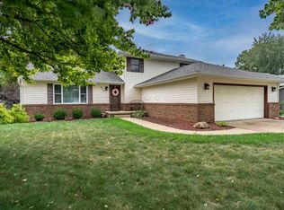 314 Linden Way Dr, Sandusky, OH 44870