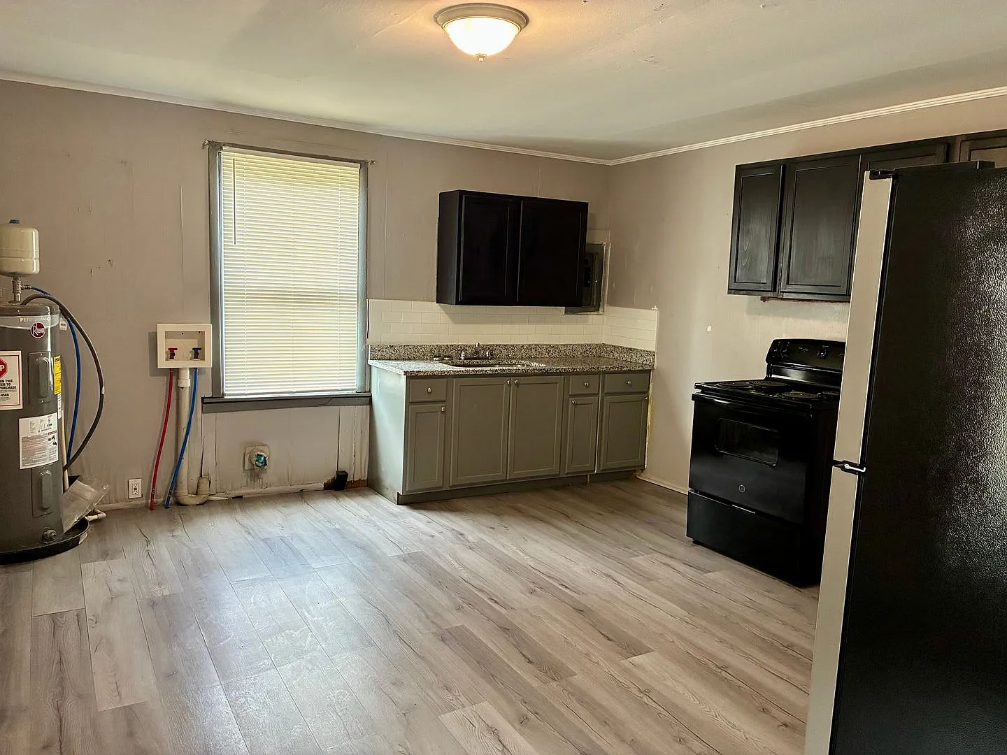Two Bedroom / One Bath Unit Available Now! — Photo 2
