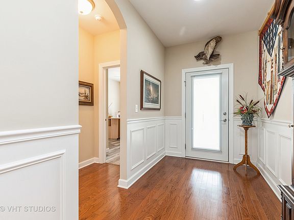 4th image of 2527 Verdi St