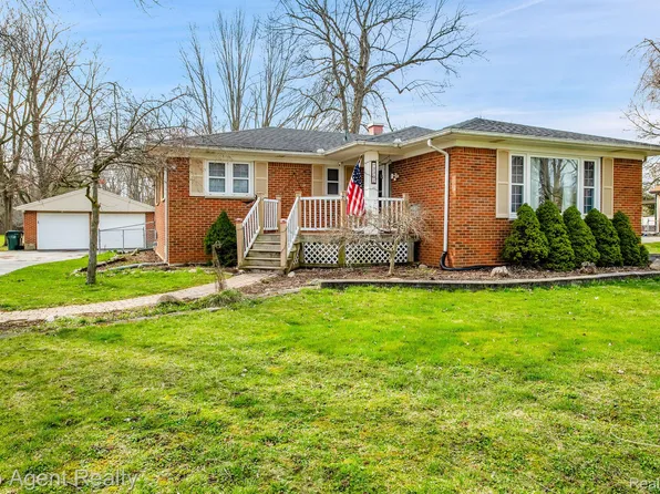 3302 Grant Rd, Rochester Hills, MI 48309