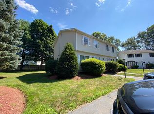 5 Northwoods Cir, Woburn, MA 01801