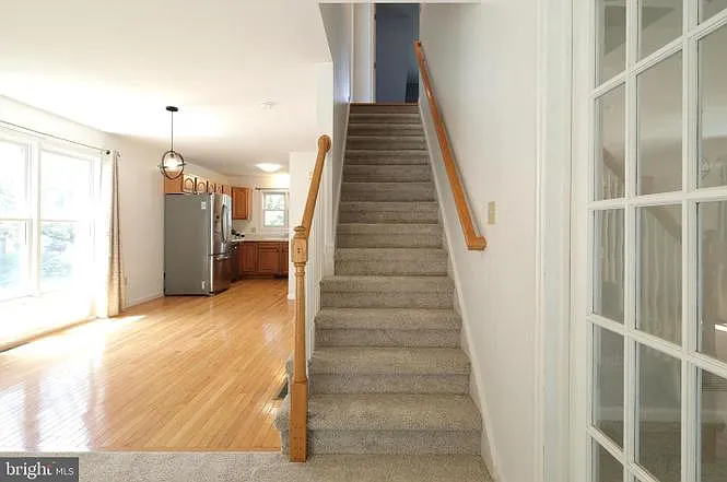 122 Washington Pl — Photo 5