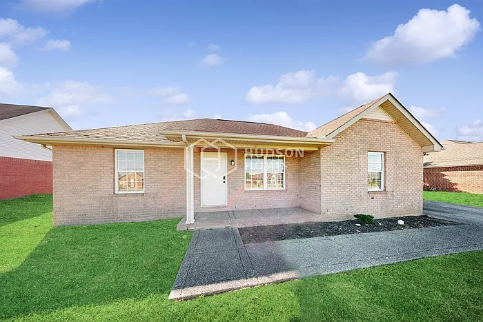 Building Photo - 8014 Valencia Dr
