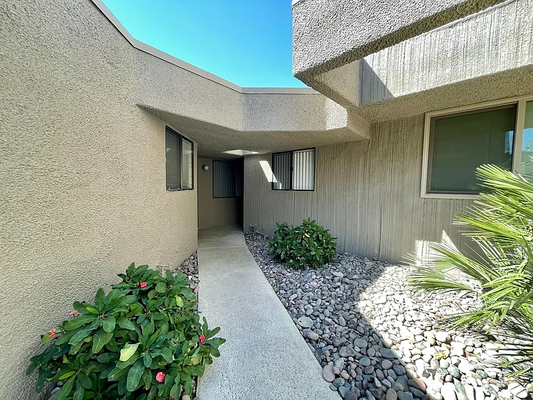 71846 Eleanora Ln — Photo 1