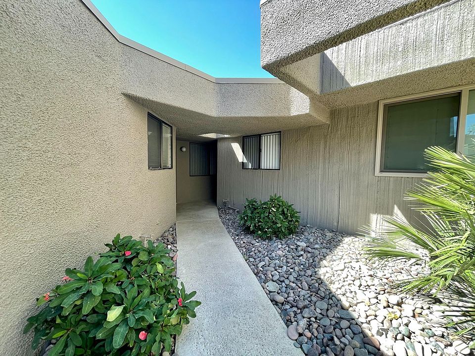 1st image of 71846 Eleanora Ln