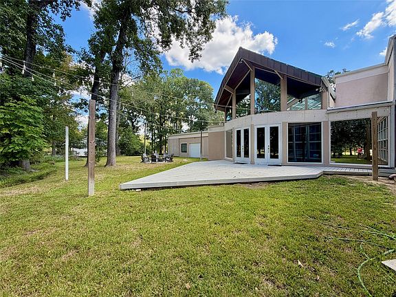3rd image of 7 Winged Foot Dr