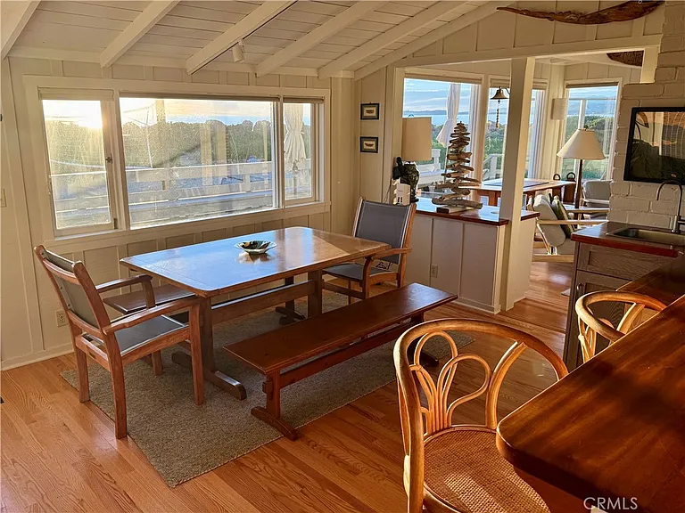 539 Sand Point Rd — Photo 17