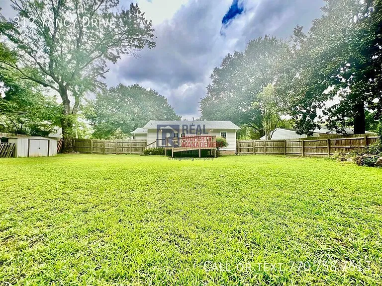312 Yancy Dr SE — Photo 13