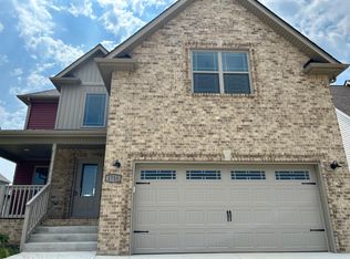 1716 Heritage Dr, Clarksville, TN 37043