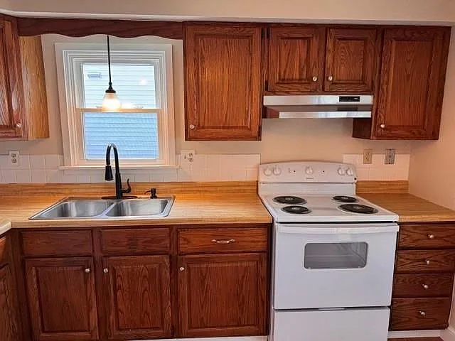 32 Bowles Ct — Photo 5