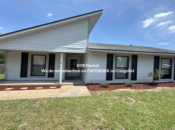 6594 Honeysuckle Dr