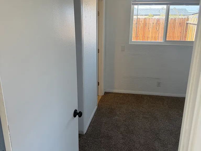6380 Palm View Ave — Photo 5