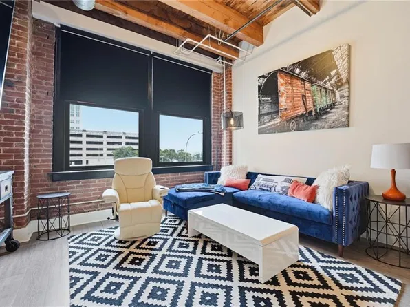 706 Broadway Blvd APT 201, Kansas City, MO 64105