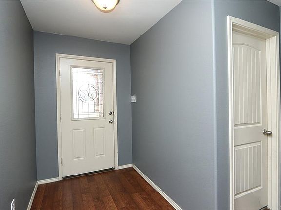 3rd image of 269 Rock Meadow Dr