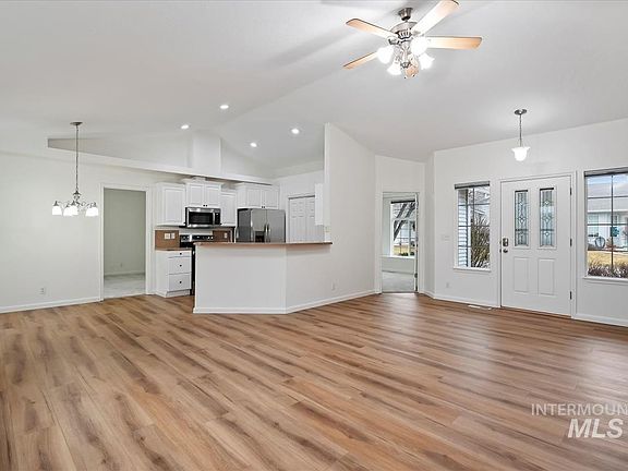 4th image of 8093 W Penny Ln