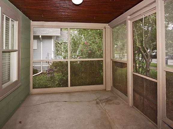 3rd image of 5536 Carrollton Ave
