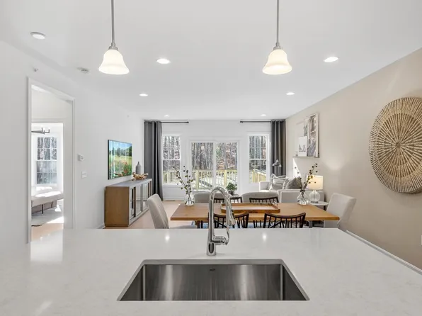 103 White Pond Way #25, Sudbury, MA 01776