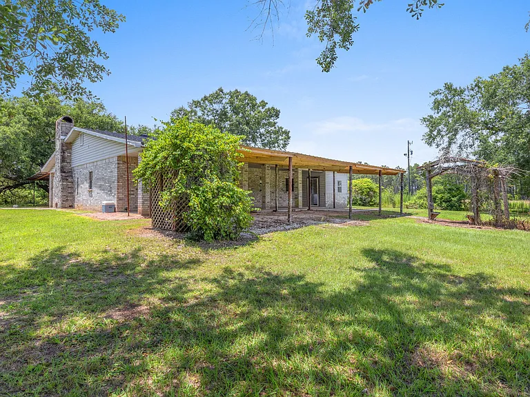 9257 Highway 171 — Photo 13