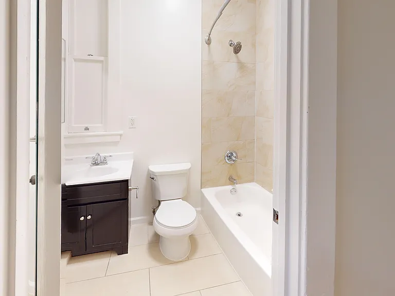 655 Stockton Street — Photo 17