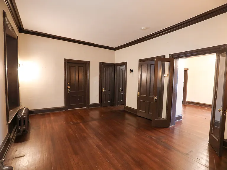 89 Green St #1 — Photo 6
