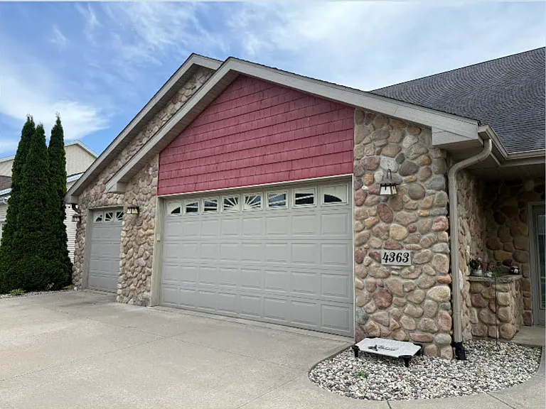 4363 Memorial Cir — Photo 3