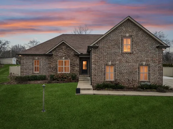 3064 Bristol Ln, Greenbrier, TN 37073