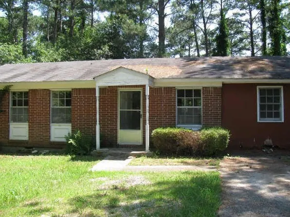 6671 Wolf River Dr, Riverdale, GA 30274