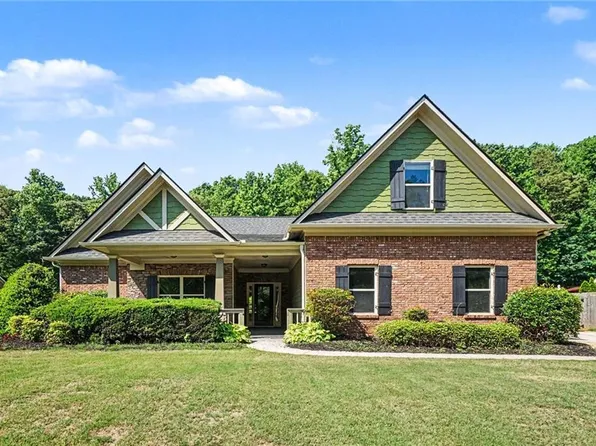 279 Lake Vista Dr, Jefferson, GA 30549