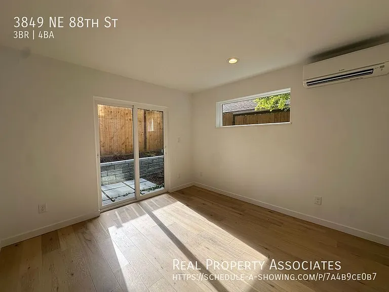 3849 NE 88th St — Photo 6