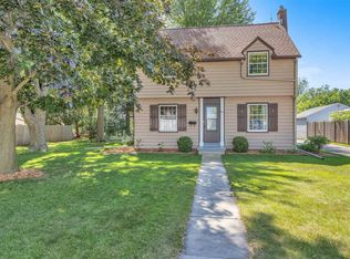 911 S Madison St, Chilton, WI 53014