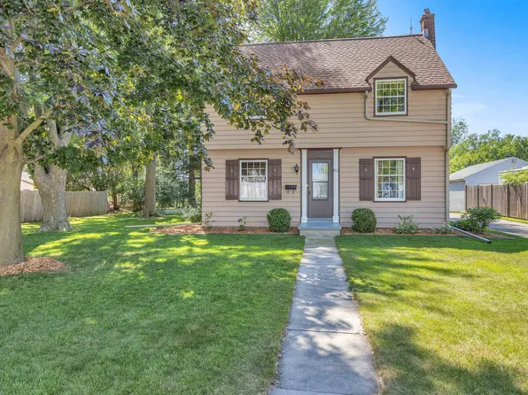 911 S Madison St, Chilton, WI 53014